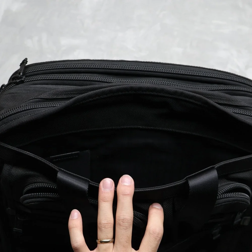 Tumi Laptop Bag Unisex One Size Black Alpha Expandable Ballistic Nylon Messenger
